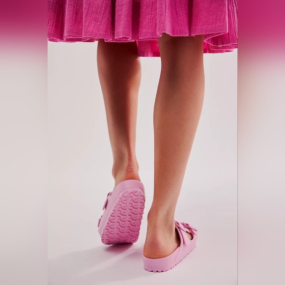 *SOLD* Birkenstock Barbie Arizona Eva Slip-On Pink Sandals Women's Size 37 US 6 - Picture 3 of 16